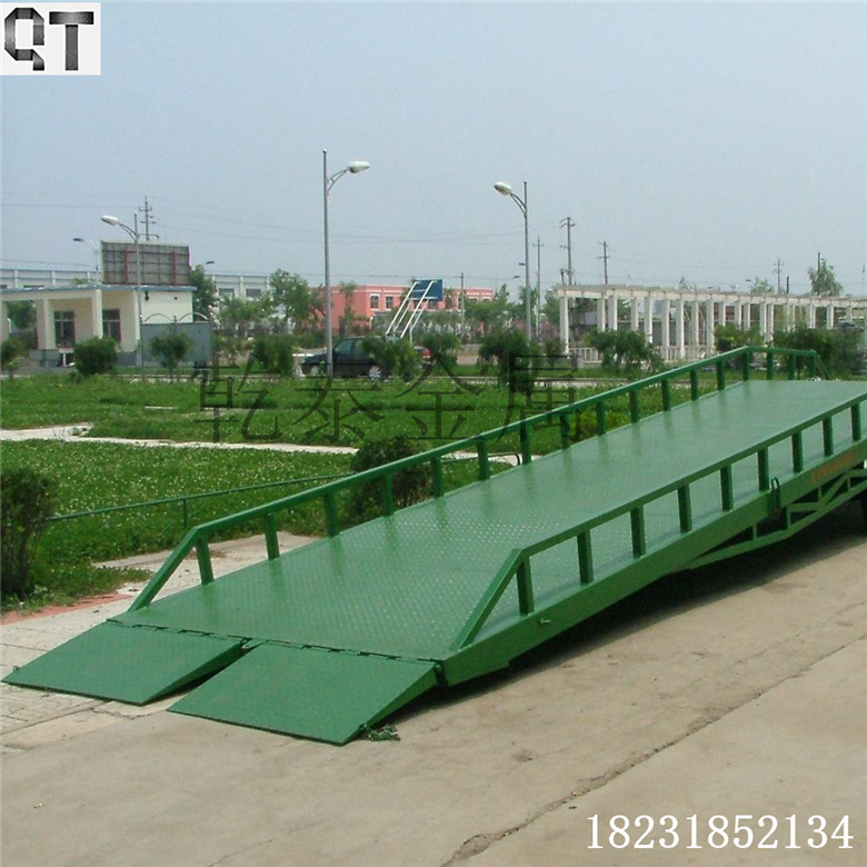 地下鐵鋼格柵通道地板 工廠(chǎng)運(yùn)輸線(xiàn)走道鋼格柵蓋板