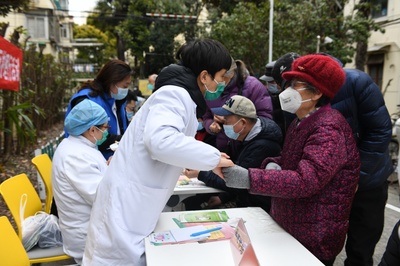 每周三見！聯(lián)合義診與專病上門，這支醫(yī)療服務(wù)隊(duì)守護(hù)您的健康